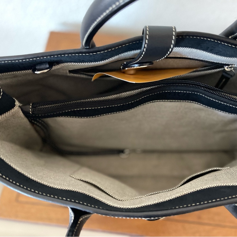 Dooney Bourke